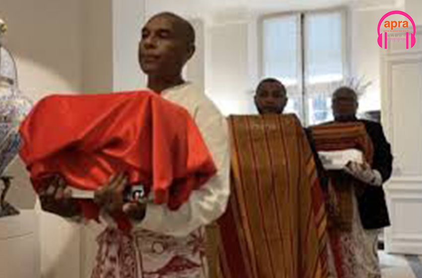 La France restitue un symbole colonial à Madagascar : le crâne d'un roi rentre au pays