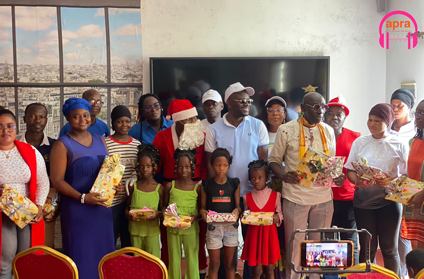 Société / réveillon de Noël 2024 : les enfants des employés de la radio la voix de la Diaspora et de APRA reçoivent des cadeaux