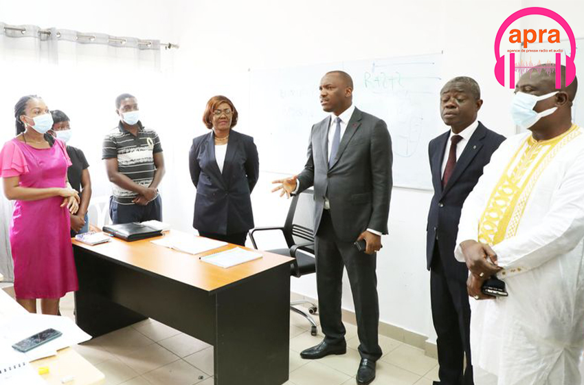 RGPH 2021 : Les ministres Nialé Kaba et Mamadou Touré échangent avec les agents recenseurs en apprentissage