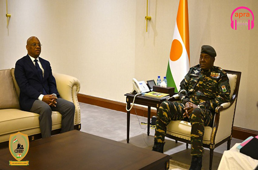 Diplomatie : le Gouverneur de la BCEAO reçu en audience par le président de transition du Niger