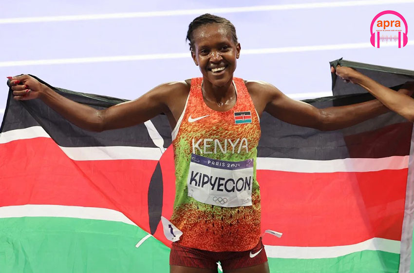 JO Paris 2024 : Kipyegon bat le record en 1 500 m et prend l'or