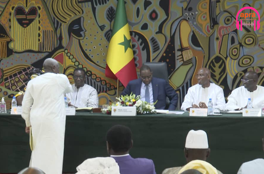 1e Mai : Macky Sall dit stop à l'augmentation des salaires.