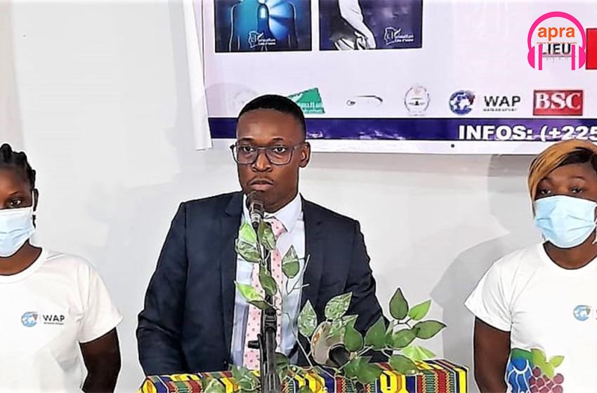 Yapo Wilfried dédicace 2 œuvres philosophiques