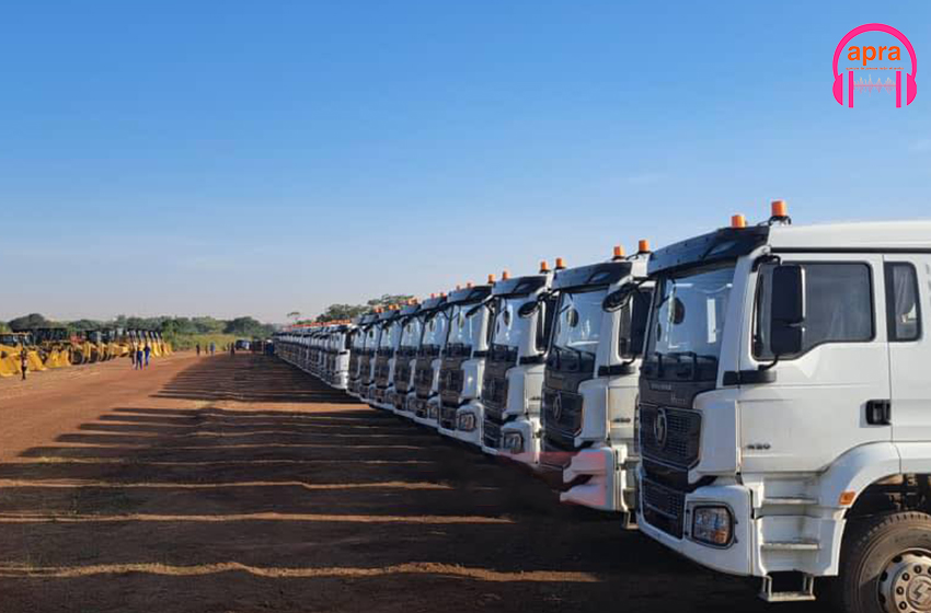 Burkina Faso : le gouvernement remet un important lot de matériel logistique à l’armée