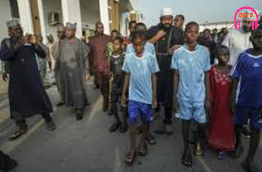 Nigéria : 100 écoliers libérés rentrent enfin au bercail plusieurs semaines après leur enlèvement.