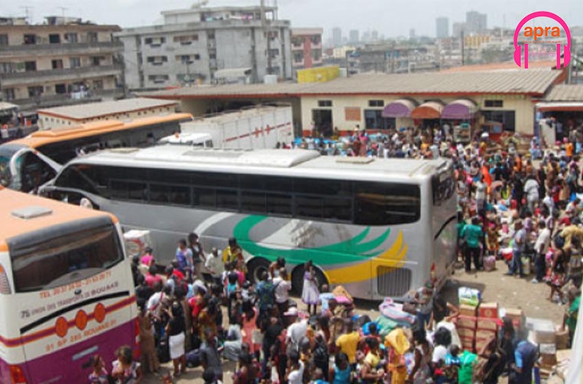 Ambiance dans les gares routières en cette période de fête de fin d’année à Abidjan.