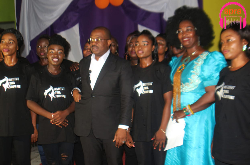 L’ex député de Yopougon Zié Daouda invite ses filleuls à relever le défi et faire honneur à l'institut Tina coiffure.