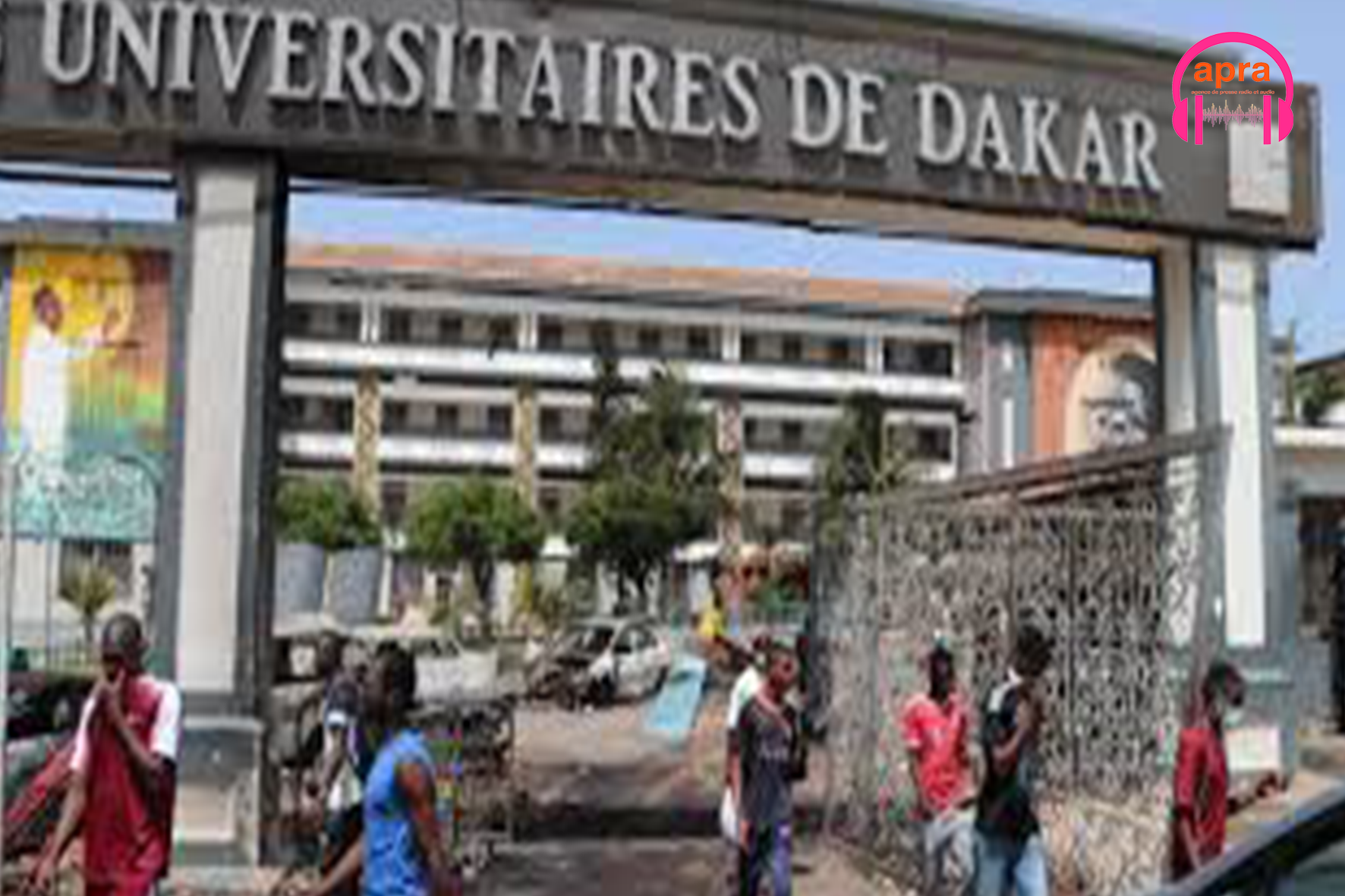 Dakar : Le campus de l’UCAD barricadé après une nuit de chaos.