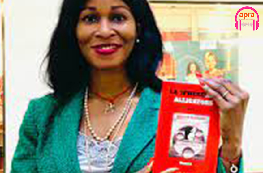 Sonia Affran dédicace ses œuvres à Abidjan