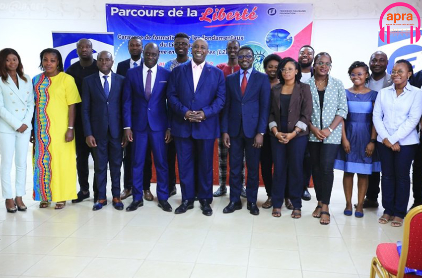 société : la fondation Friedrich Naumann forme des jeunes sur les bases du libéralisme.