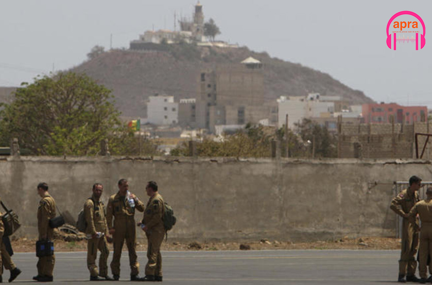 Diplomatie : la France rétrocède la troisième base militaire du Sénégal