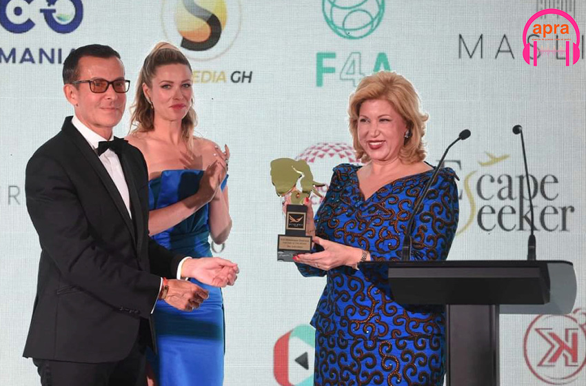 75è Festival de Cannes : La Première dame Ivoirienne Dominique Ouattara récompensée.