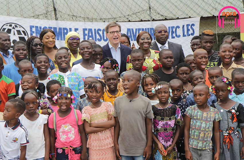Action sociale : Kandia CAMARA honore les enfants démunis du Foyer Akwaba d’Abobo