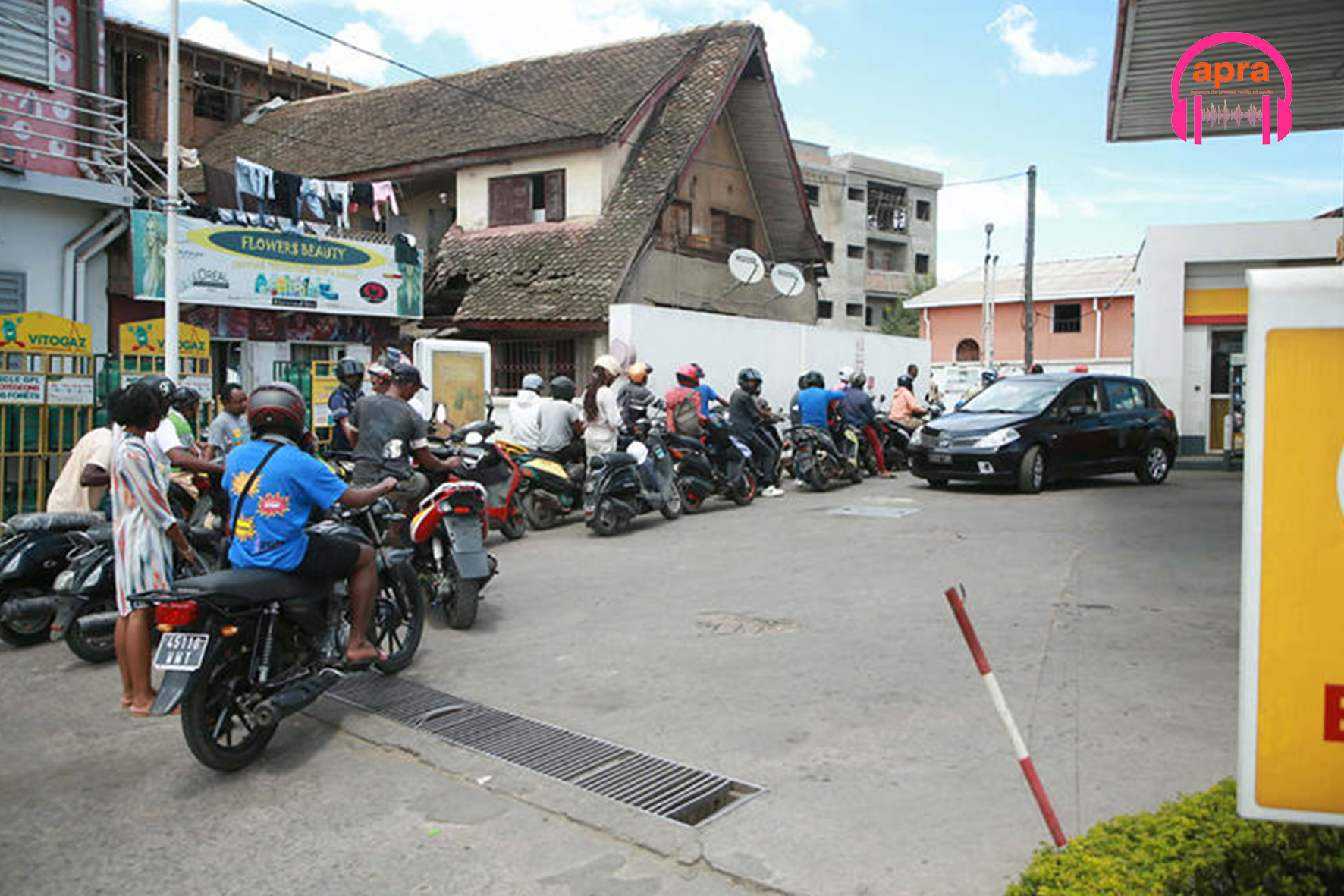 Économie / Madagascar : Essence rare à Antananarivo, la distribution sous pression.