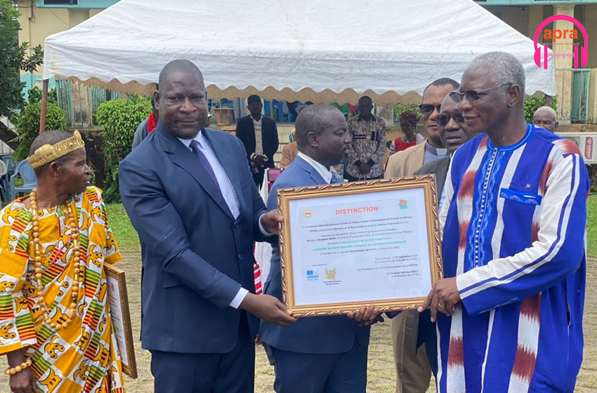 Cérémonie de distinction au consulat du Burkina Faso : Benjamin Nana a été honoré