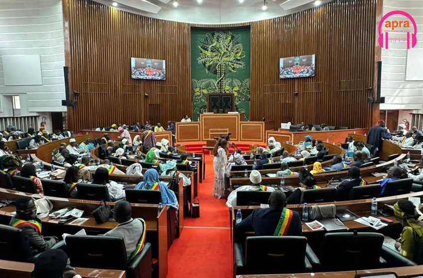 Immigration : le parlement sénégalais adopte une loi visant à faciliter le rapatriement des détenus au Maroc, notamment les migrants