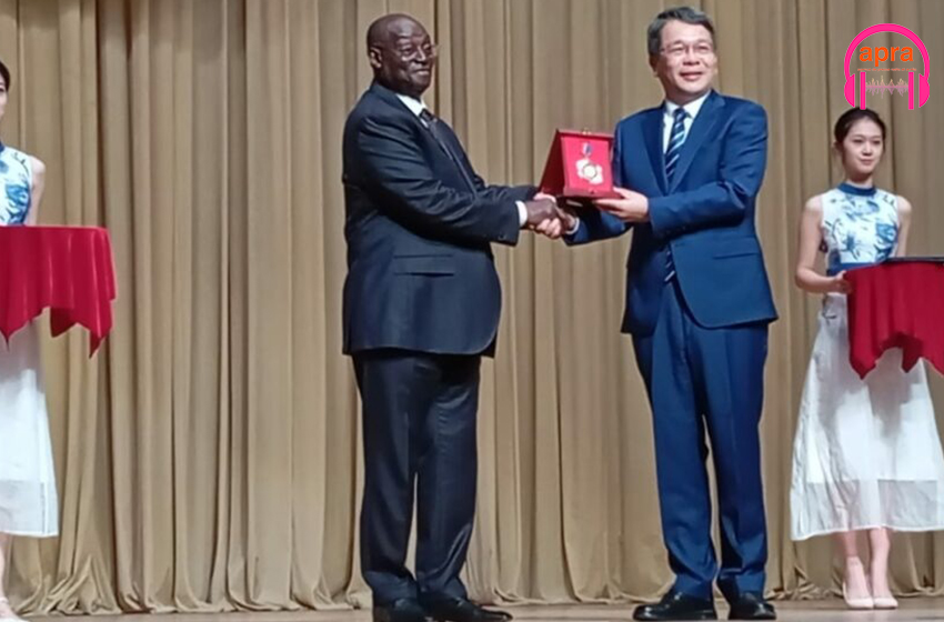 Diplomatie : Alassane OUATTARA élevé au rang de professeur honoraire en Chine