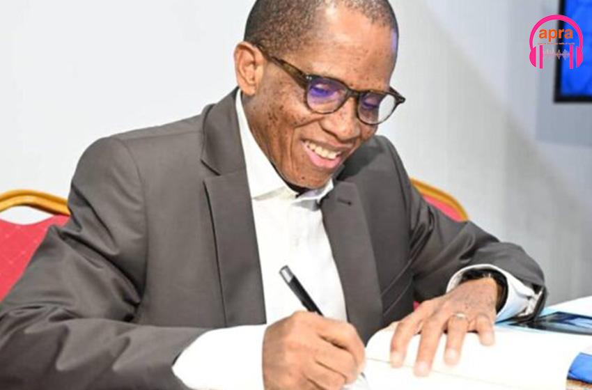 Littérature :  Eugène Zadi dédicace de ‘’l’âme cassée’’