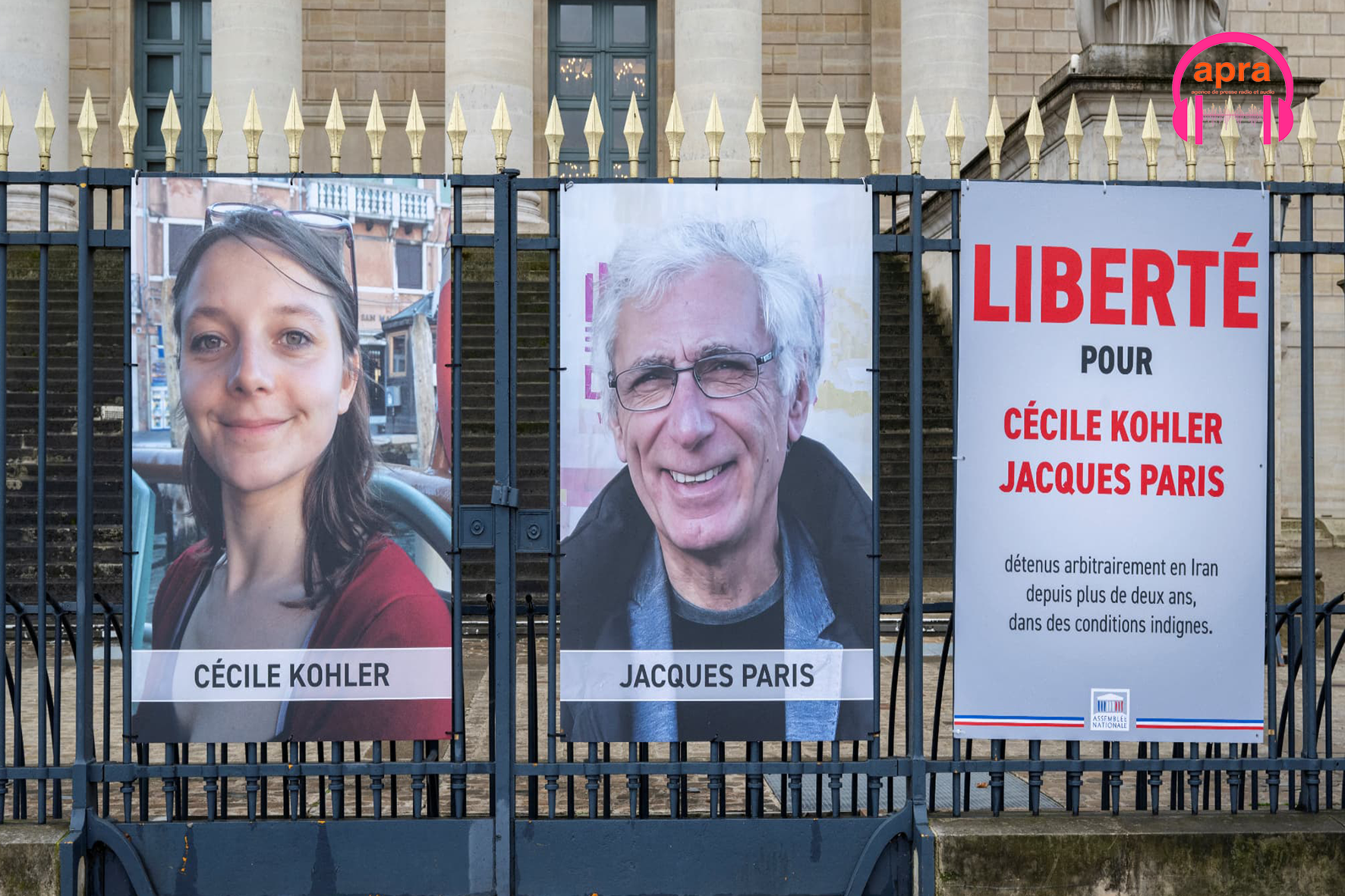 TOURISME / Après 4 ans d’enfer en Iran : retour triomphal de Cécile Kohler et Jacques Paris à l’Élysée.