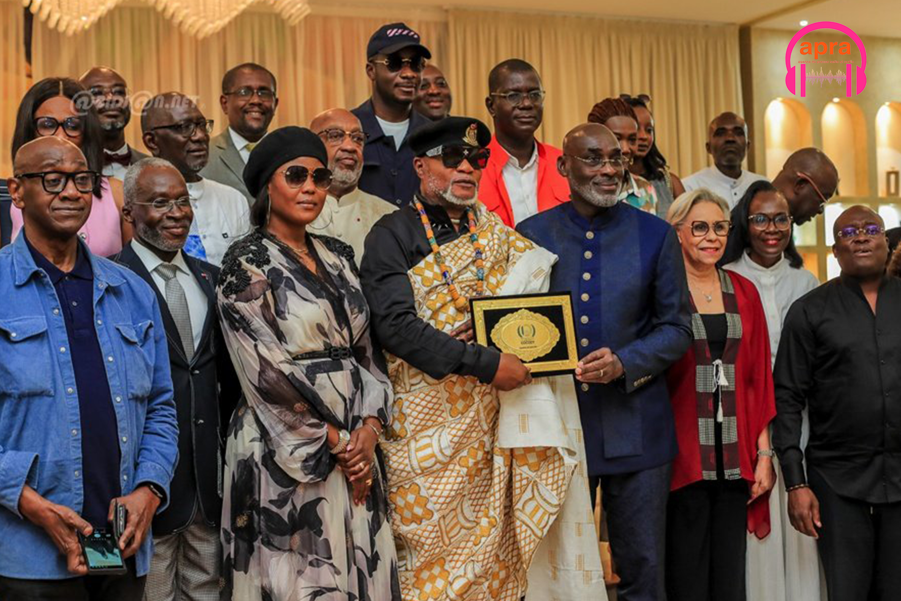 CULTURE / Côte d’Ivoire : Koffi Olomidé sacré citoyen d’honneur de Cocody dans une ambiance électrique.