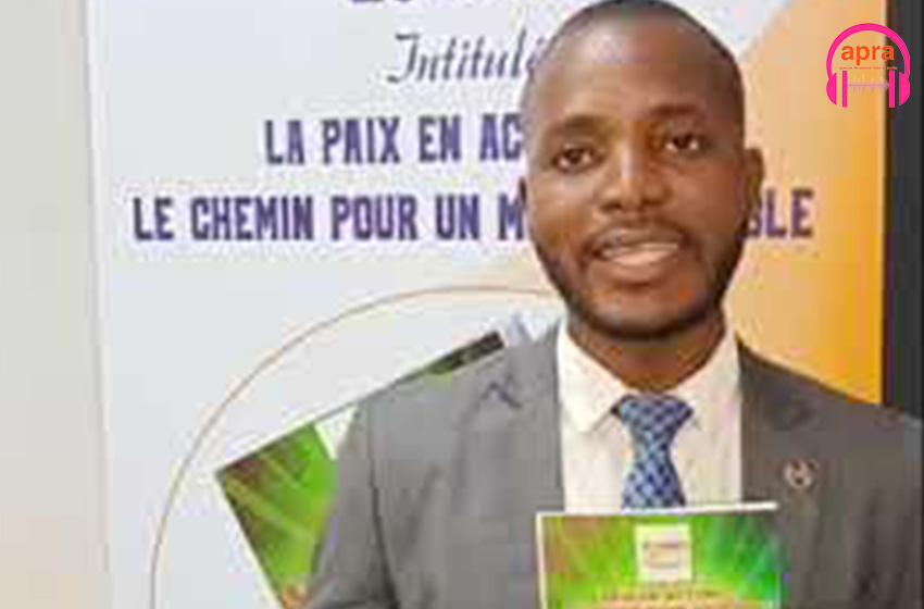 Littérature/Dédicace: ‘’paix et action : le chemin pour un monde paisible’’