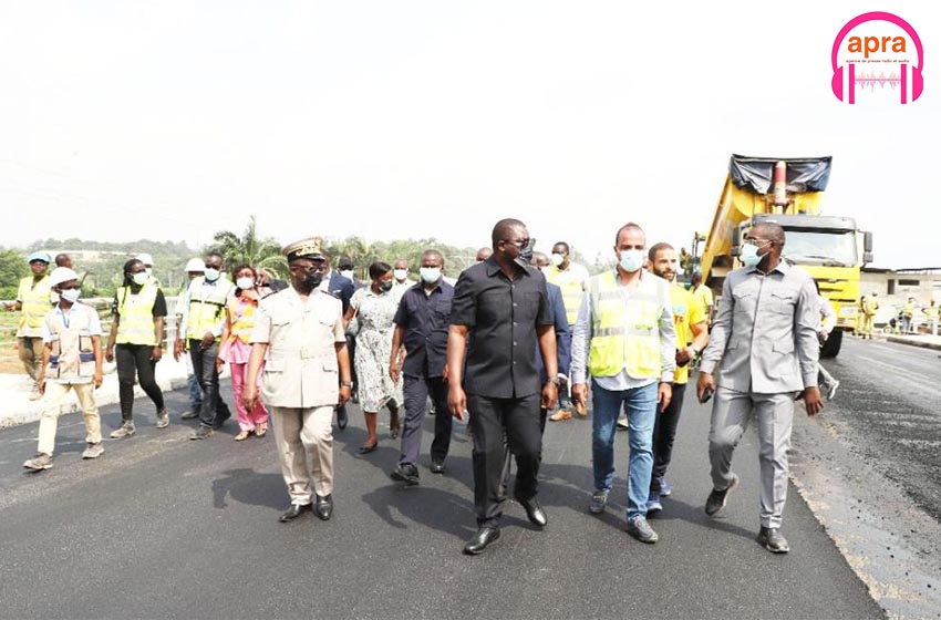 Societe : Livraison de la voie du Golf Hôtel.