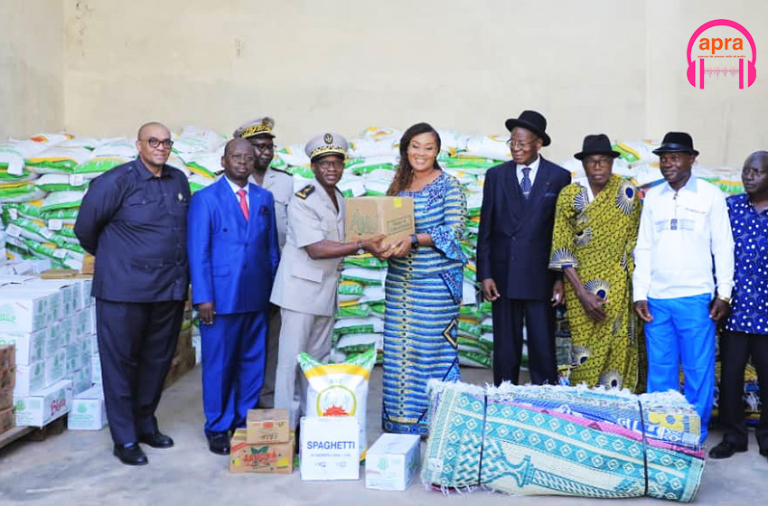 Chaine de solidarité : la ministre Belmonde Dogo apporte l’assistance du gouvernement aux populations sinistrées de Zokolilie, Goudouko et Zikisso